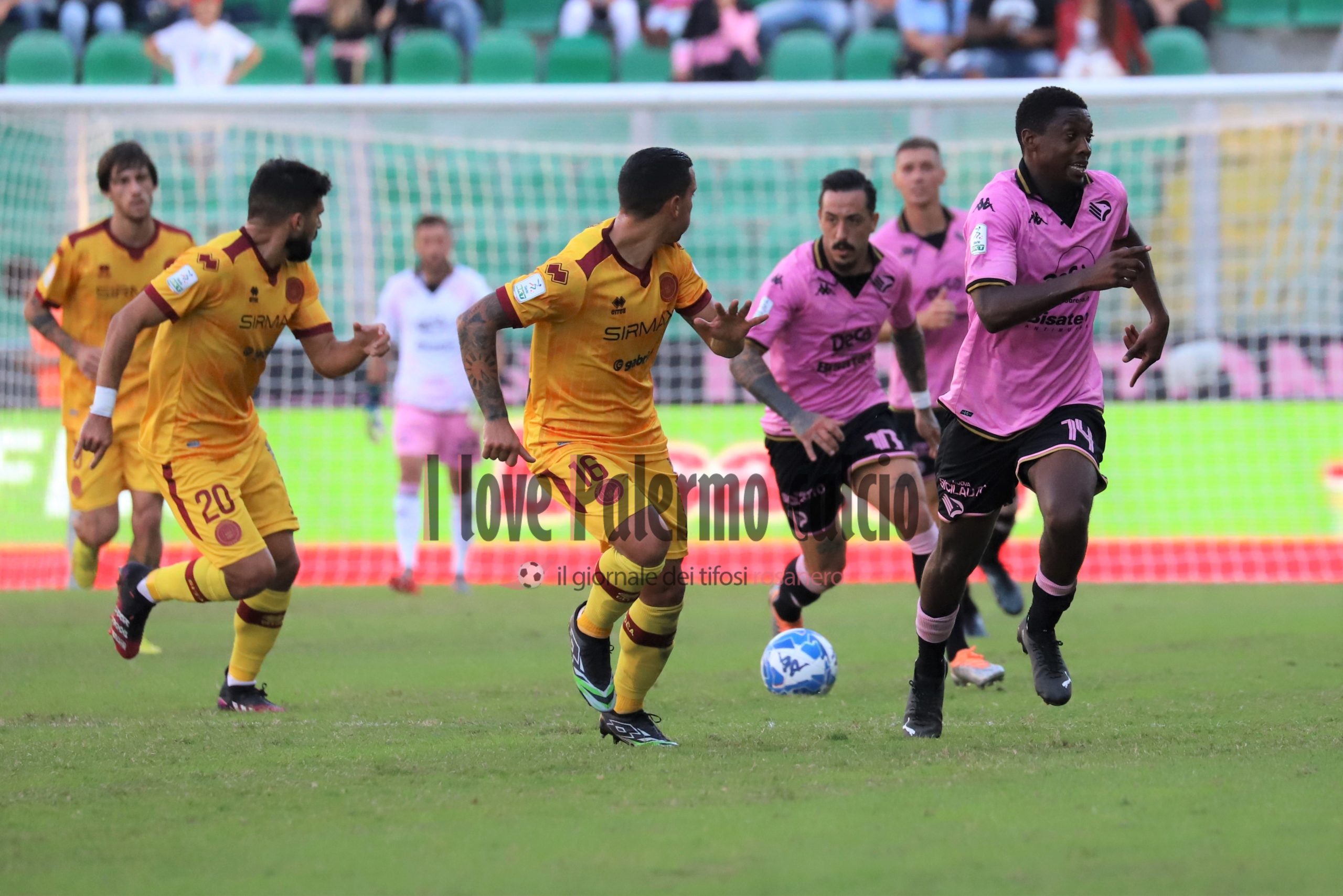 Il Palermo non esce dal tunnel 0 0 col Cittadella la vittoria ormai è