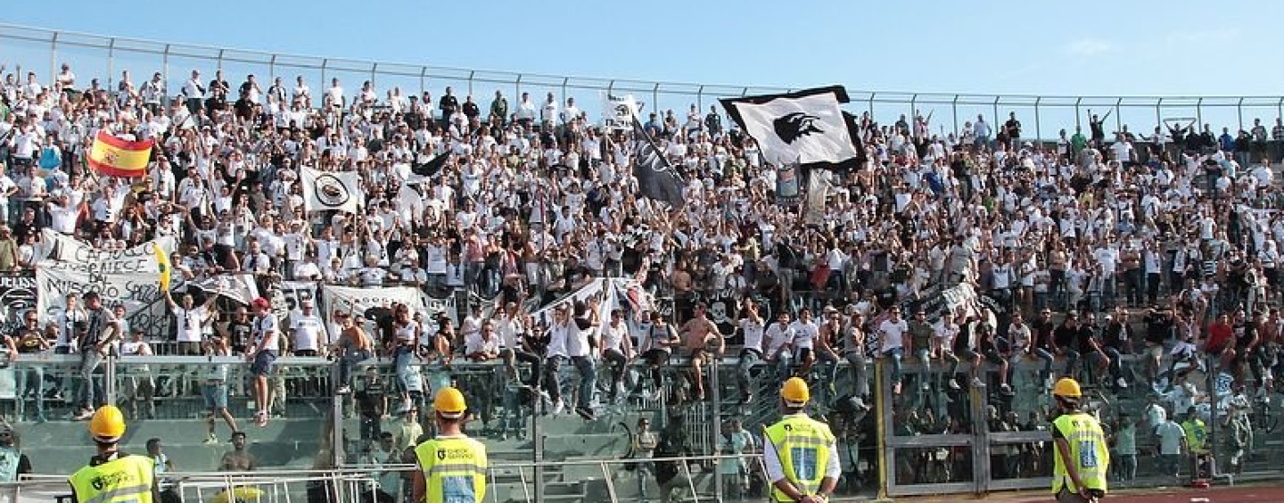 Serie B: Tifosi Augurano Morte Ai Giocatori. Ecco La Reazione Del Club ...