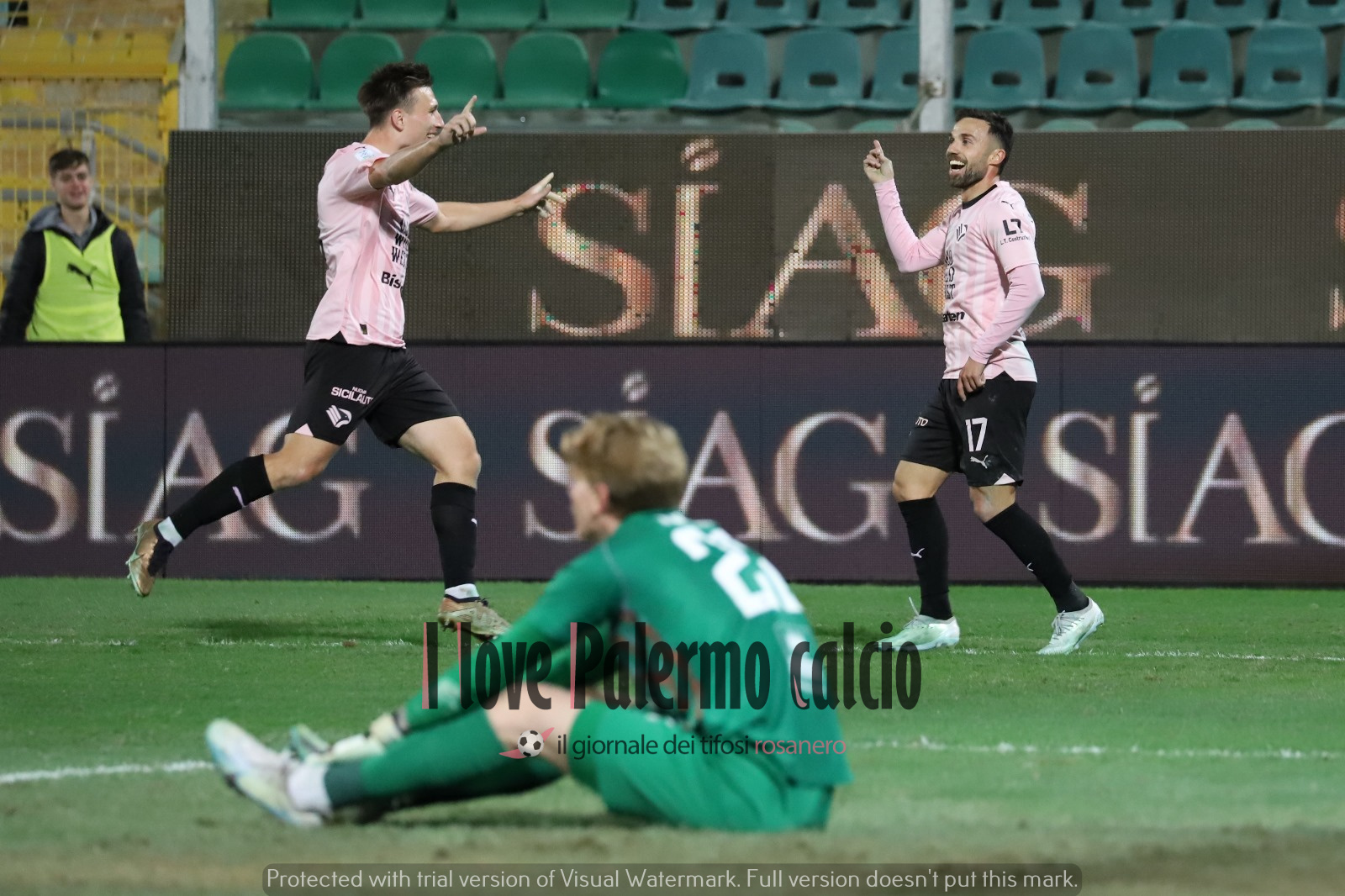 Il Palermo La Ribalta Nel Recupero Cremonese Sconfitta Al Barbera Ilovepalermocalcio Com