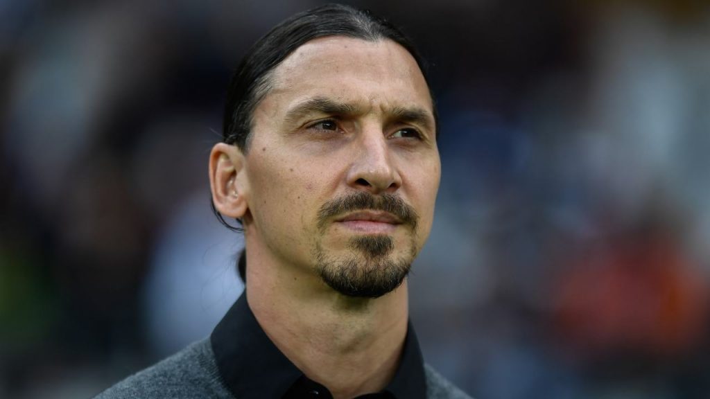 Non è finita: Ibrahimovic sale sul volo privato