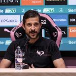 Dionisi presenta Palermo-Juve Stabia: «Tornare alla difesa a 4? Non lo escludo, dipende dal mercato»