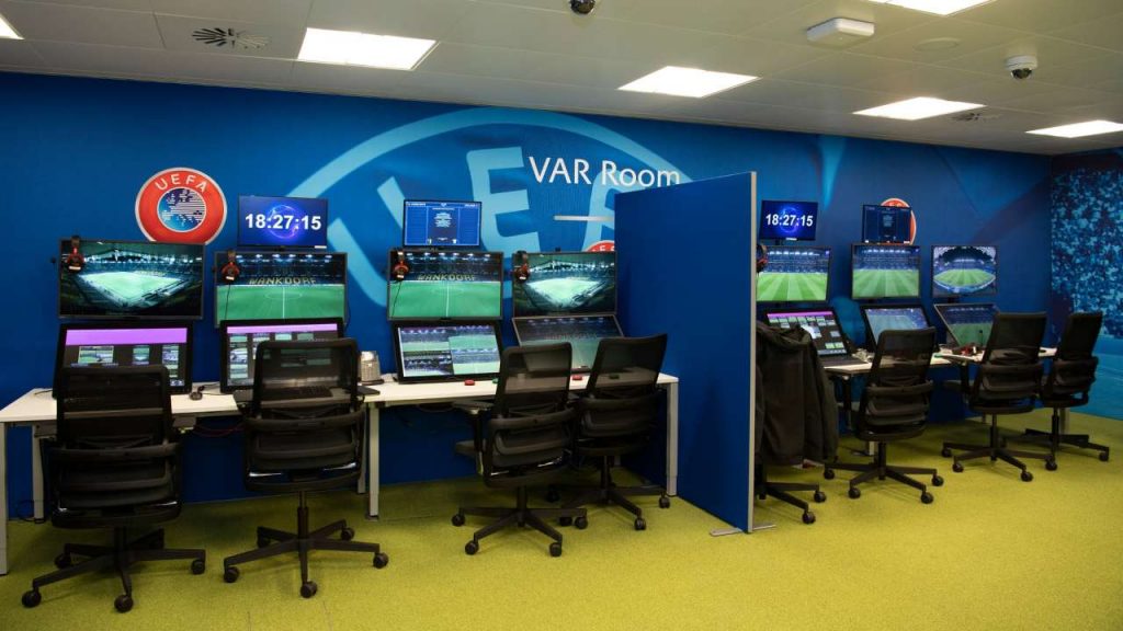 Var room Uefa