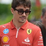 Charles Leclerc lo scopre leggendo il comunicato: “Contratto con la Ferrari” | Dopo Hamilton arriva pure lui